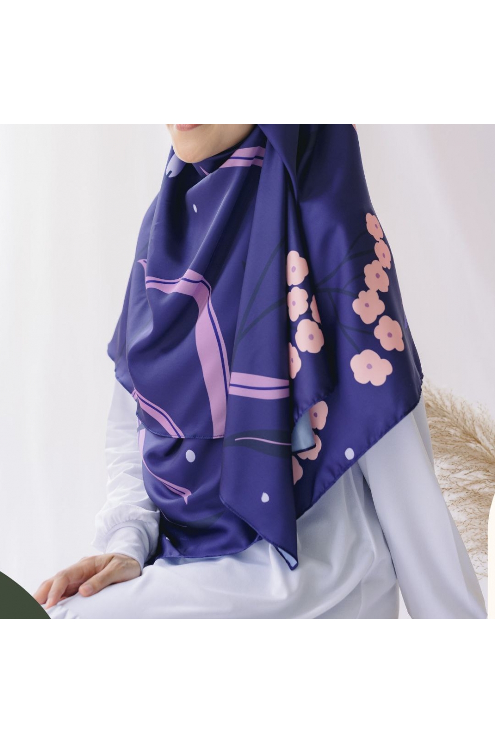 Floral Raya Square